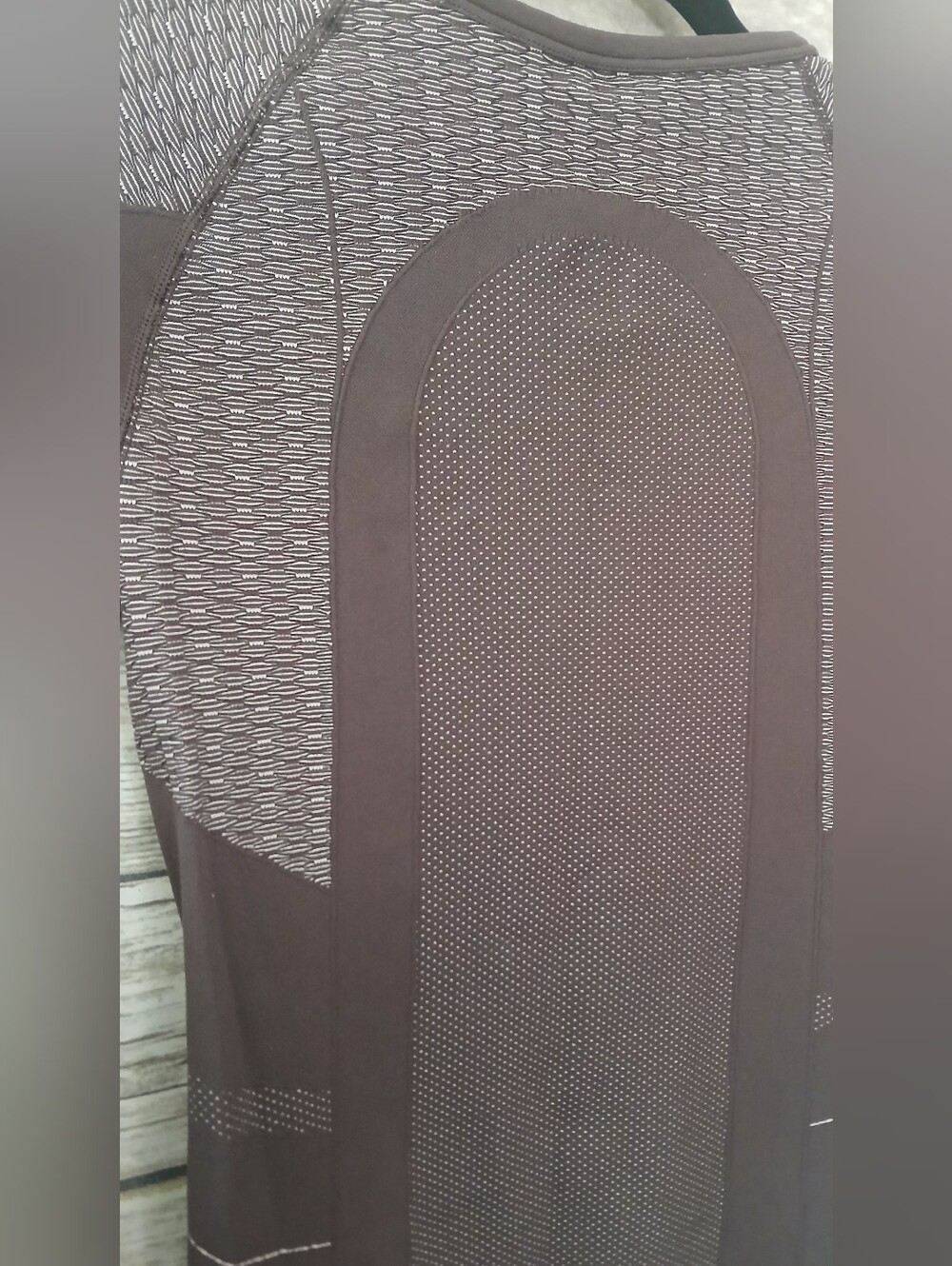 Nike Dry Fit Dark Brown Long Sleeve Performance Compression Top - Picture 9 of 12
